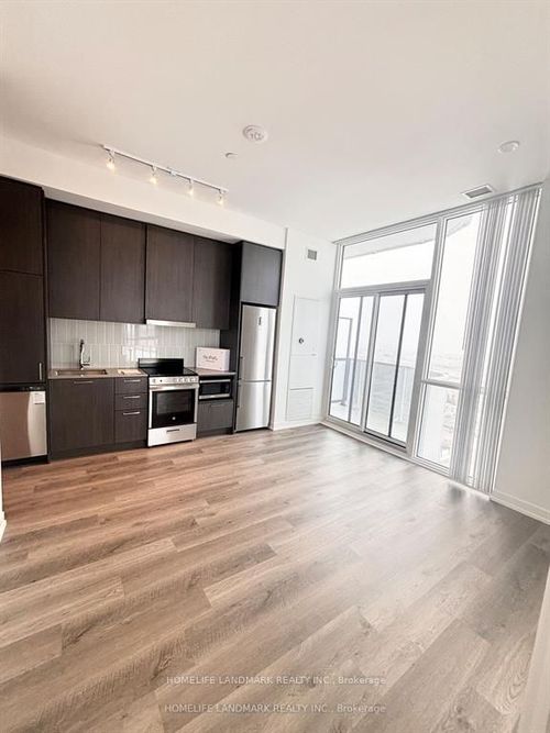 2111-195 Commerce Street, Vaughan, ON, L4K0P9 | Card Image