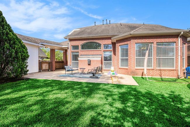 Brick all around on the home | Image 37