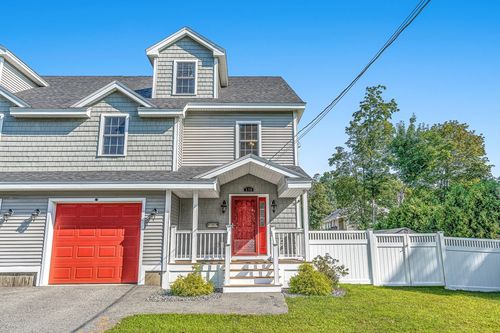 176-176 Washington St, Reading, MA, 01867-3250 | Card Image