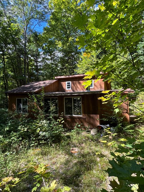 2223 Yearley Rd, Utterson, ON, P0B1M0 | Card Image