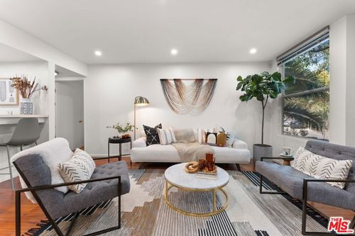 apt-3-960 Sanborn Ave, Los Angeles, CA, 90029-3082 | Card Image