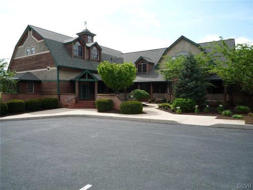 ste-5-2970 Corporate Ct, OREFIELD, PA, 18069-3158 | Card Image