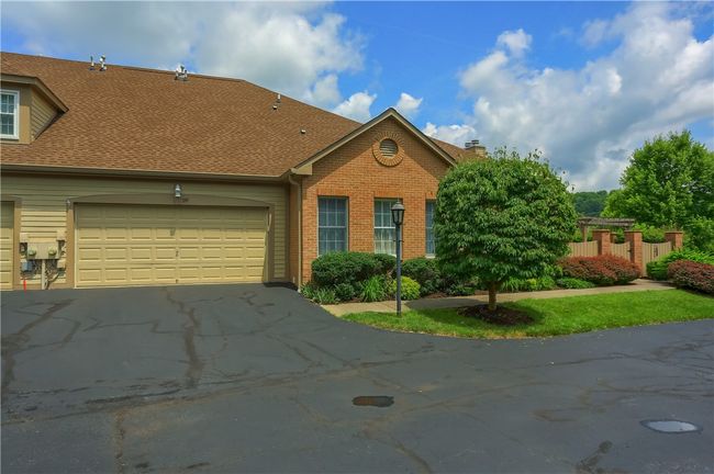 135 Linden Ct, Condo with 3 bedrooms, 3 bathrooms and 2 parking in Seven Fields PA | Image 42