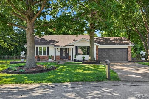 26 Dorchester Ct, Saint Peters, MO, 63376-4514 | Card Image