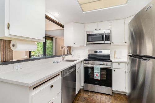 apt-220-6085 Lincoln Dr, Edina, MN, 55436-1634 | Card Image