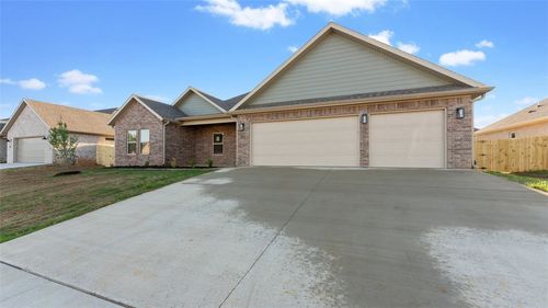 97 N Adler Ave, Farmington, AR, 72730-3176 | Card Image