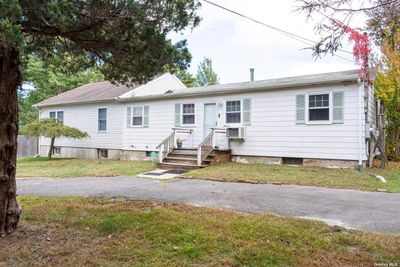 131 Middle Island Boulevard, House other with 3 bedrooms, 3 bathrooms and null parking in Middle Island NY | Image 1