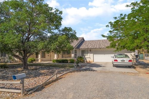 2230 Wagon Ave, Pahrump, NV, 89048-5784 | Card Image