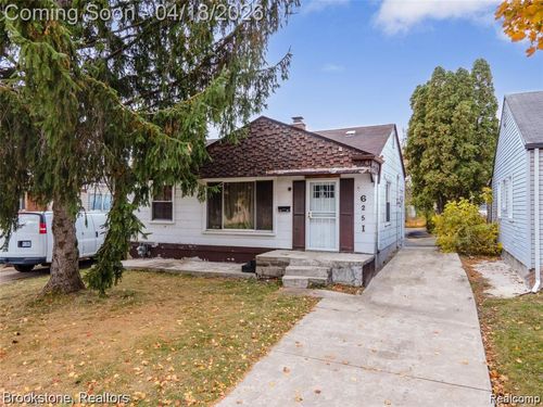 6251 Stahelin Ave, Detroit, MI, 48228-3832 | Card Image