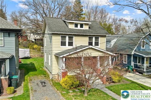 605 Wallace St, STROUDSBURG, PA, 18360-2426 | Card Image