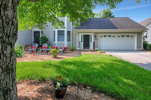 1284 Heritage Landing Dr, Chattanooga, TN, 37405-4262 | Card Image