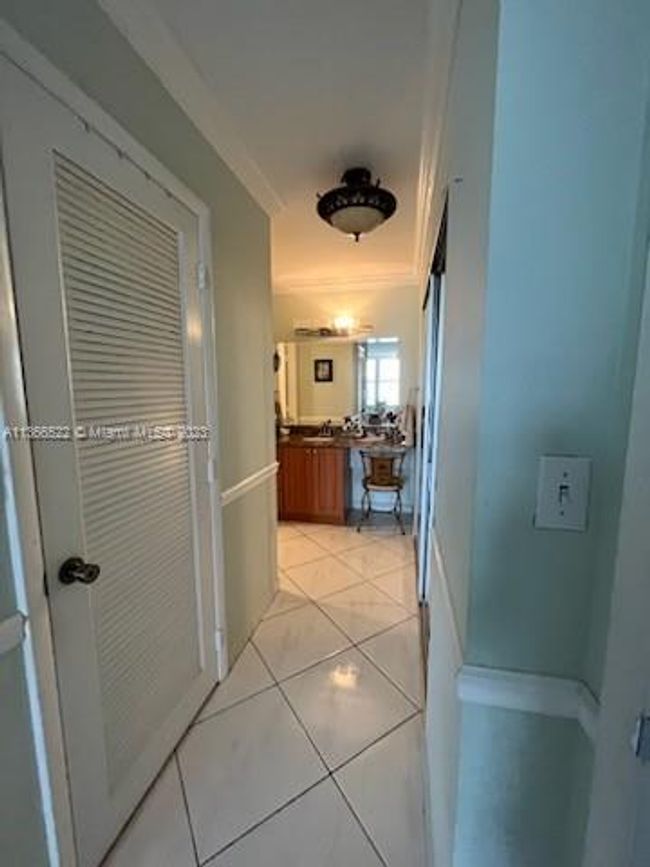 APT-1520 - 3800 S Ocean Dr, Condo with 2 bedrooms, 2 bathrooms and null parking in Hollywood FL | Image 10