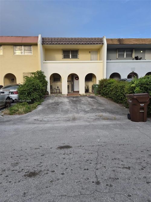 6945 W 2nd Way, Hialeah, FL, 33014-5319 | Card Image