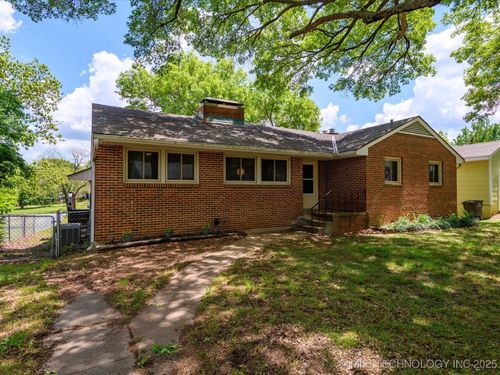 2074 Osage Ave, Bartlesville, OK, 74003-6805 | Card Image