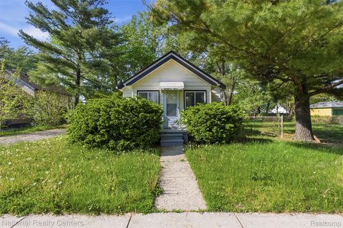 7547 Stephens, Center Line, MI, 48015-1051 | Card Image