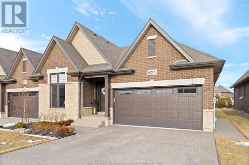 7448 Silverleaf Lane, Lasalle, ON, N9H0P2 | Card Image