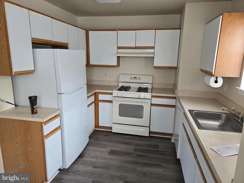 f003-15609 Everglade Ln, BOWIE, MD, 20716-3269 | Card Image