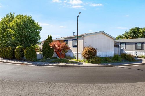 spc-24-2552 Thorn Oak Dr, Medford, OR, 97501-1875 | Card Image