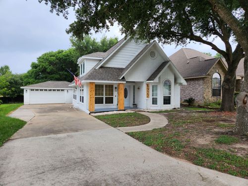 6922 Gentle Breeze Dr, Willis, TX, 77318-9179 | Card Image