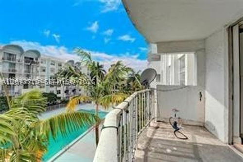 b-412-488 Nw 165th Street Rd, Miami, FL, 33169-6442 | Card Image