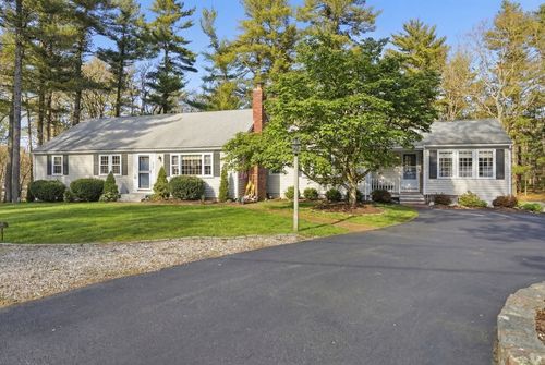 738 Mayflower St, Duxbury, MA, 02332-3617 | Card Image