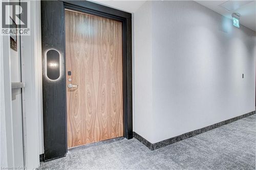 309-25 Wellington St S, Kitchener, ON, N2G0G5 | Card Image