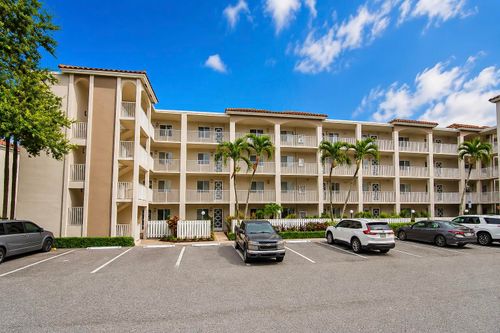 401-14112 Huntington Pointe Dr, Delray Beach, FL, 33484-1863 | Card Image