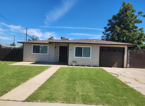 4423 E Eugenia Ave, Fresno, CA, 93725-1508 | Card Image