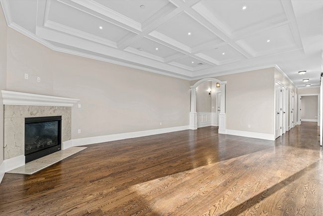 III - 846 Main St, Condo with 3 bedrooms, 3 bathrooms and null parking in Winchester MA | Image 7