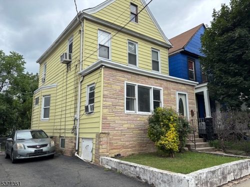 109 Alexander St, Newark, NJ, 07106-1931 | Card Image