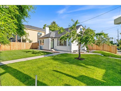 2505 N Winchell St, Portland, OR, 97217-6371 | Card Image