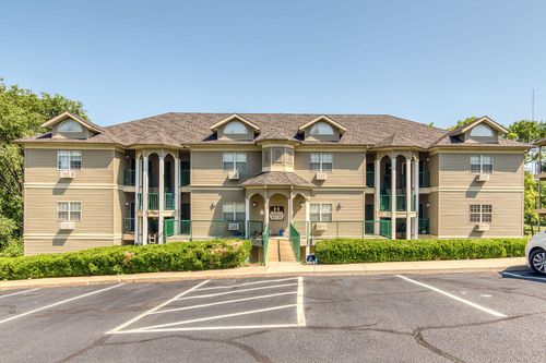 10-813 Holiday Rdg, Branson, MO, 65616-8420 | Card Image