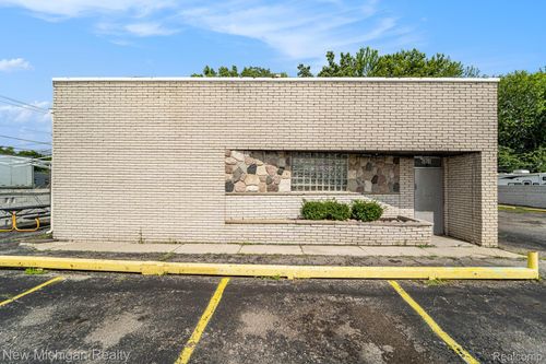 5915 Inkster Road, Taylor, MI, 48180 | Card Image
