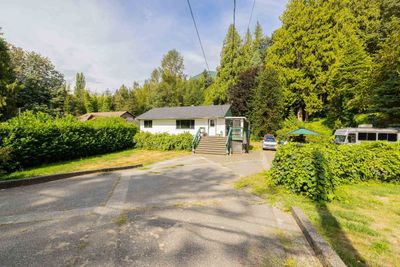 41759 Lougheed Highway, House other with 4 bedrooms, 2 bathrooms and 9 parking in Fraser Valley Rd Rural BC | Image 2