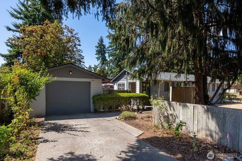 11604 Yakima Ave S, Tacoma, WA, 98444-3944 | Card Image