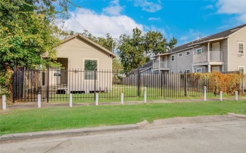 1416 Sydnor St, Houston, TX, 77020-8240 | Card Image