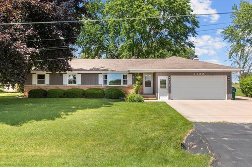 5730 W Sandra Drive, GRAND CHUTE, WI, 54913 | Card Image
