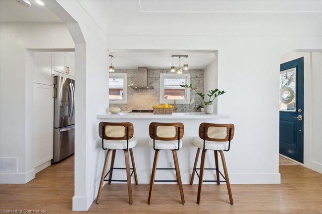 272 E 35 Th St, House other with 4 bedrooms, 2 bathrooms and 3 parking in Hamilton ON | Image 9
