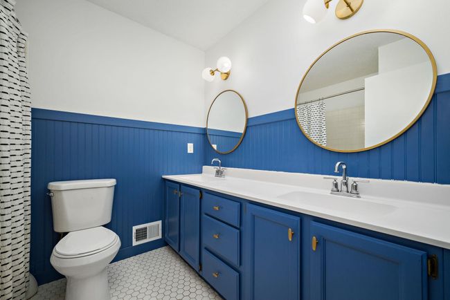Main floor full bathroom | Image 16