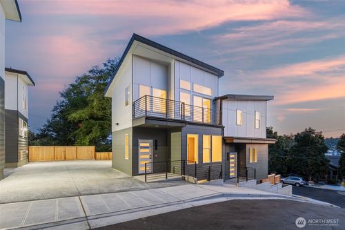 1806 B 28th Ave S, Seattle, WA, 98144 | Card Image