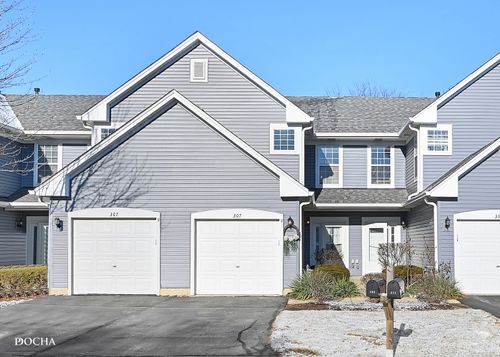 307 Huntington Ct, Oswego, IL, 60543-8439 | Card Image