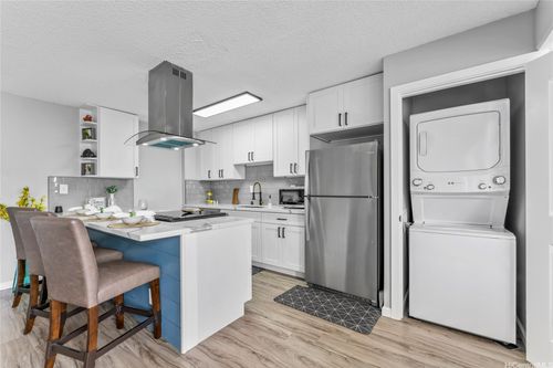 apt-701-818 S King St, Honolulu, HI, 96813-3015 | Card Image