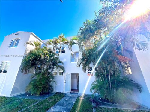 apt-8-1015 S 17th Ave, Hollywood, FL, 33020-6144 | Card Image