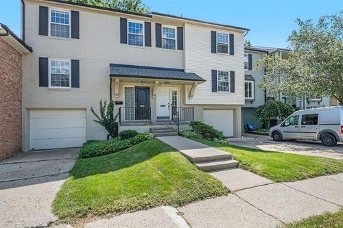 3142 Bolgos Cir, Ann Arbor, MI, 48105-1564 | Card Image
