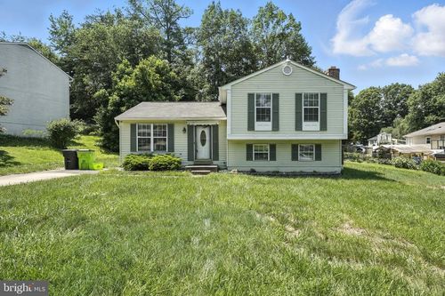 18202 Macrae Ct, DUMFRIES, VA, 22026-2437 | Card Image