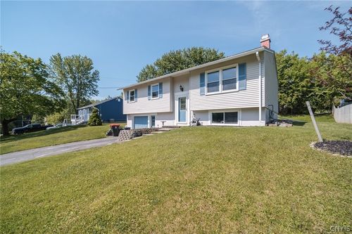 119 Hawthorne Way, Chittenango, NY, 13037-1008 | Card Image