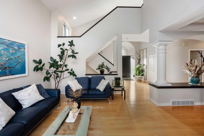 11 Patrick View Sw, House other with 4 bedrooms, 4 bathrooms and 4 parking in Calgary AB | Image 13