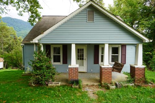 208 Mountain Rd, Luttrell, TN, 37779-3010 | Card Image
