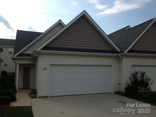 210 Clusters Cir, Mooresville, NC, 28117-8180 | Card Image