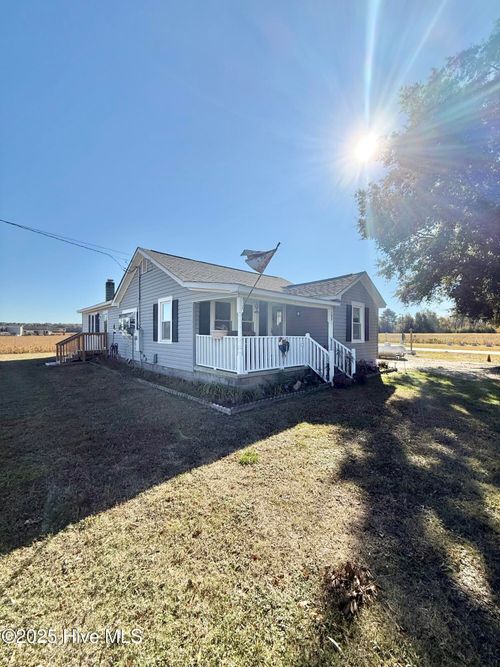 137 Butterfly Ln, Pikeville, NC, 27863-9399 | Card Image